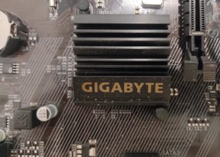 PC Intel i5 + 16GB + RX 570 8GB + 1TB M2