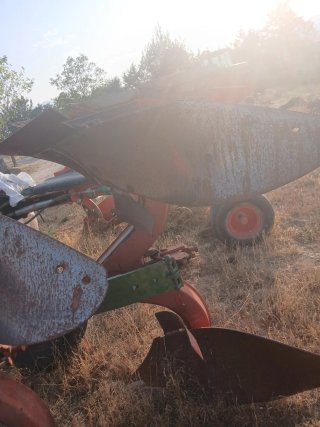 Vertederas de 6 cuerpos rojas