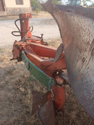 Vertederas de 6 cuerpos rojas