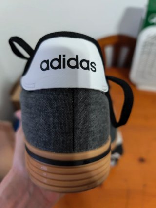 Zapatillas Adidas Gris y Blanco