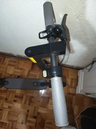 Patín Eléctrico Xiaomi con Cargador
