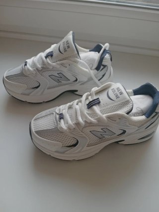 New Balance 530 Azul y Blanco