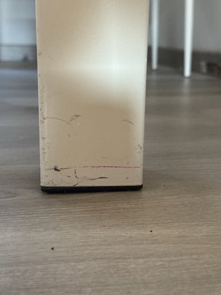 Mesa Comedor Cristal Negra y patas blancas