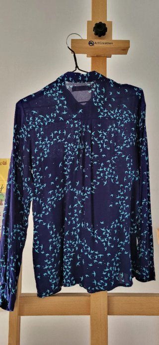 Camisa azul con estampado de pájaros  manga larga