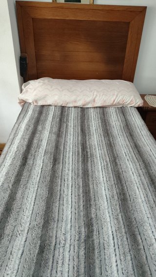 Cama eléctrica articulada con accesorios