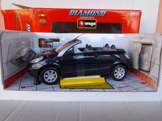 1/18 MODELLO CITROEN C3 PLURIEL BURAGO