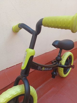 Bicicleta de equilibrio Globber verde