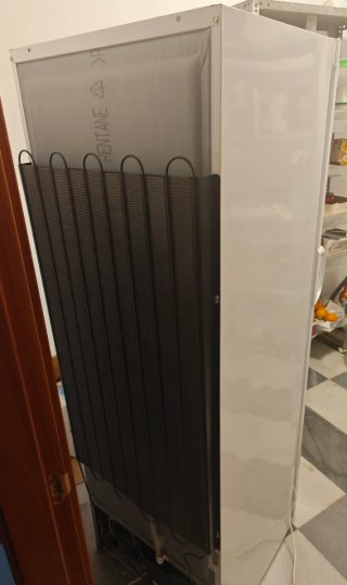 Congelador Vertical Indesit No Frost 220L