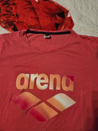 T-shirt Arena taglia M