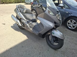 Honda Silverwing 400 Maxi Scooter Gris
