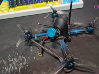 Dron Toothpick BetaFPV 3-4s