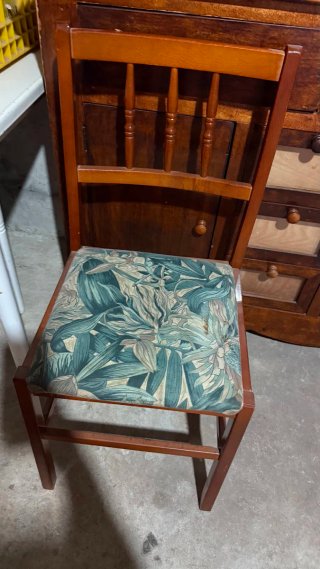 Mueble TV madera y 4 sillas