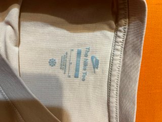 Camiseta Nike Beige