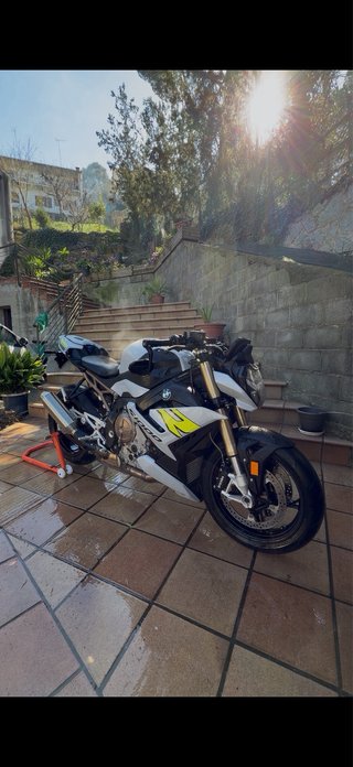 BMW S1000R 2022 Plata/Amarillo