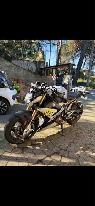 BMW S1000R 2022 Plata/Amarillo