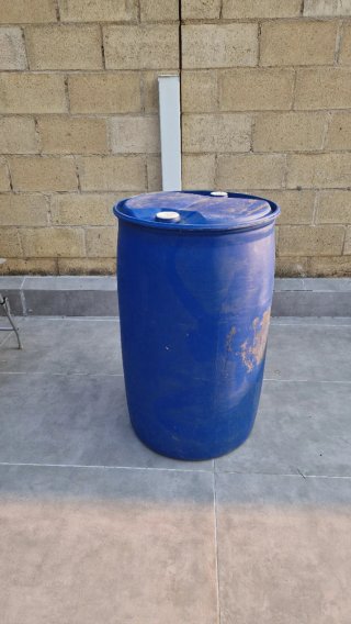 Bidón 200L azul con tapón
