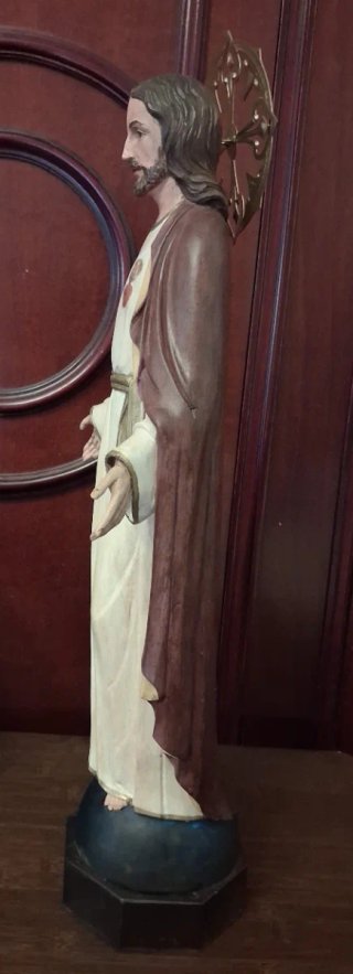 Sagrado Corazón de Jesús en madera