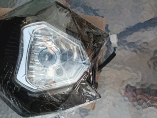 Faro delantero KTM