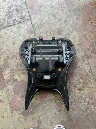 Asiento piloto Yamaha MT-07 2022