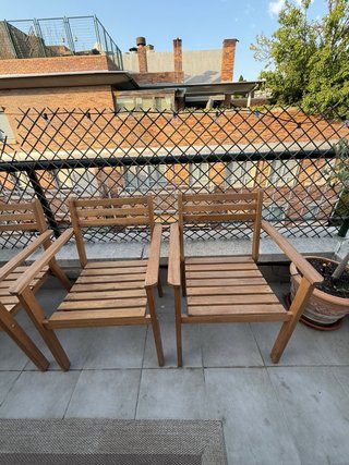 Silla exterior ASKHOLMEN madera oscura (20€/silla)