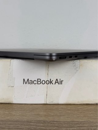 Apple MacBook Air M3 8GB RAM 256GB SSD