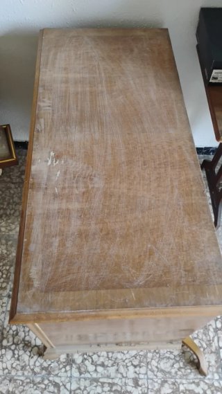 Cómoda antigua de madera
