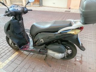 Honda PS125i Scooter Negra