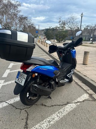 Yamaha NMAX Maxi Scooter Azul