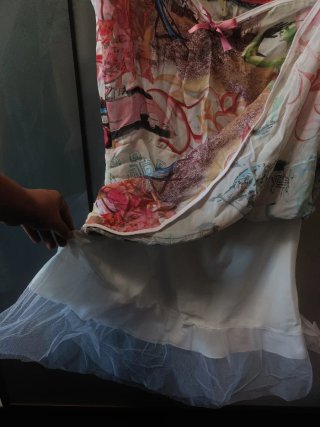 Vestido pinup multicolor con lazo rosa