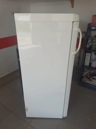 Congelador vertical Ardo 6 cajones
