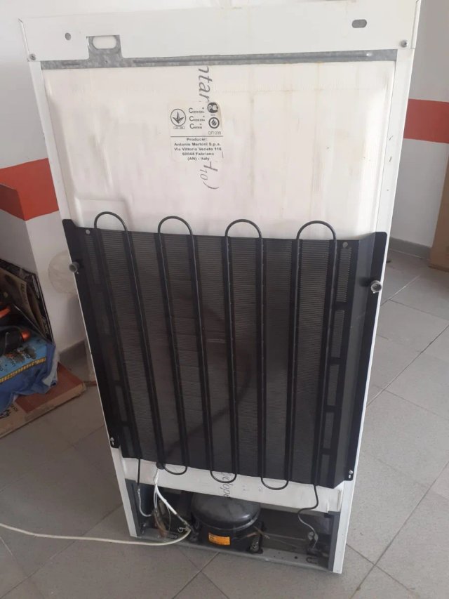 Congelador vertical Ardo 6 cajones