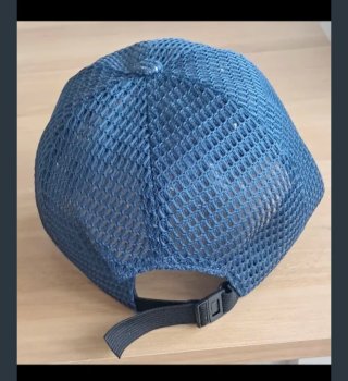 2 GORRAS 5 €, AZULES Y BLANCA, VERANO E INVIERNO