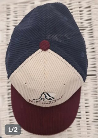 2 GORRAS 5 €, AZULES Y BLANCA, VERANO E INVIERNO