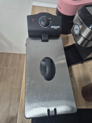 Freidora Bastilipo Premier 2000W 2.5L