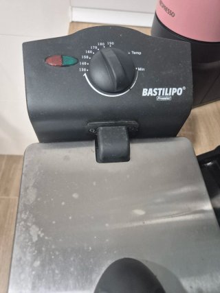 Freidora Bastilipo Premier 2000W 2.5L