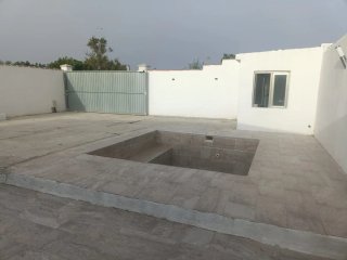 Se venden parcela con 2 apartamentos en Chiclana