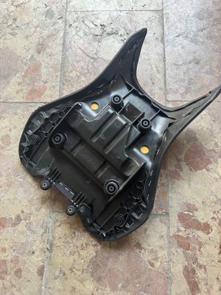 Asiento piloto Yamaha MT-07 2022