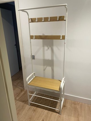 Perchero organizador blanco y madera