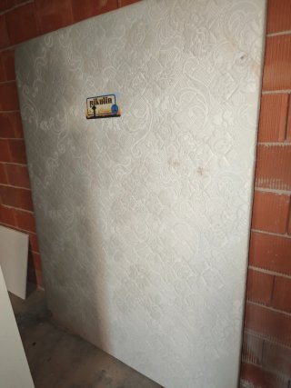 Base tapizada Pikolin