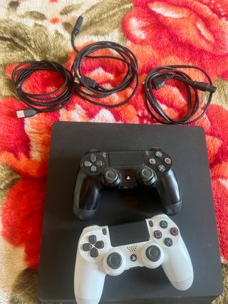 Console PS4 con 2 controller
