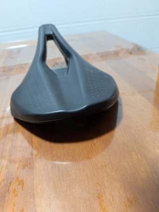 Sillín Fizik Argo 150mm Negro