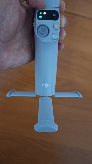 DJI Osmo Mobile 7 Stabilizzatore Smartphone