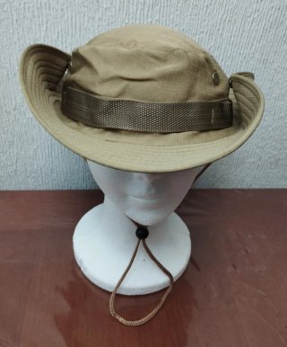 CHAMBERGO SAFARI ARIDO. SOMBRERO PESCADOR. MONTAÑA