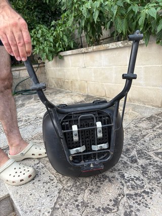 Baúl moto con soporte