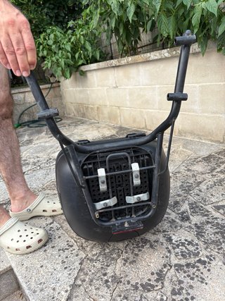 Baúl moto con soporte