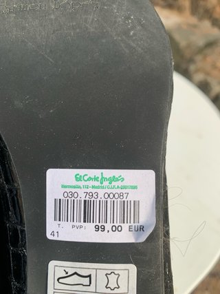 Zapatos de tacón elegantes