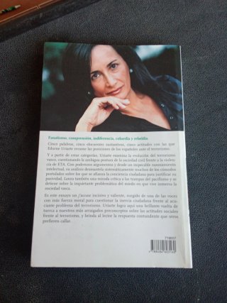 Cobardes y rebeldes. ¿Por qué pervive... (Fuera...