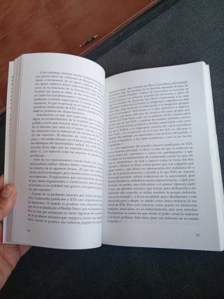 Cobardes y rebeldes. ¿Por qué pervive... (Fuera...