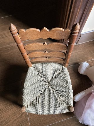Ratona Jellycat con vestido tul y silla