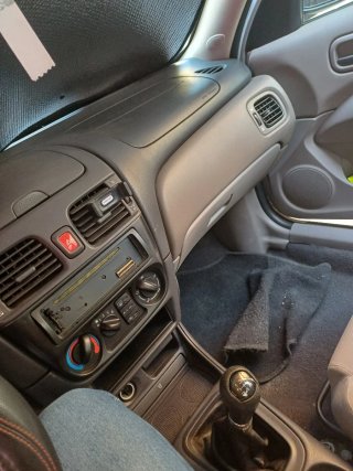 Nissan Almera 2002